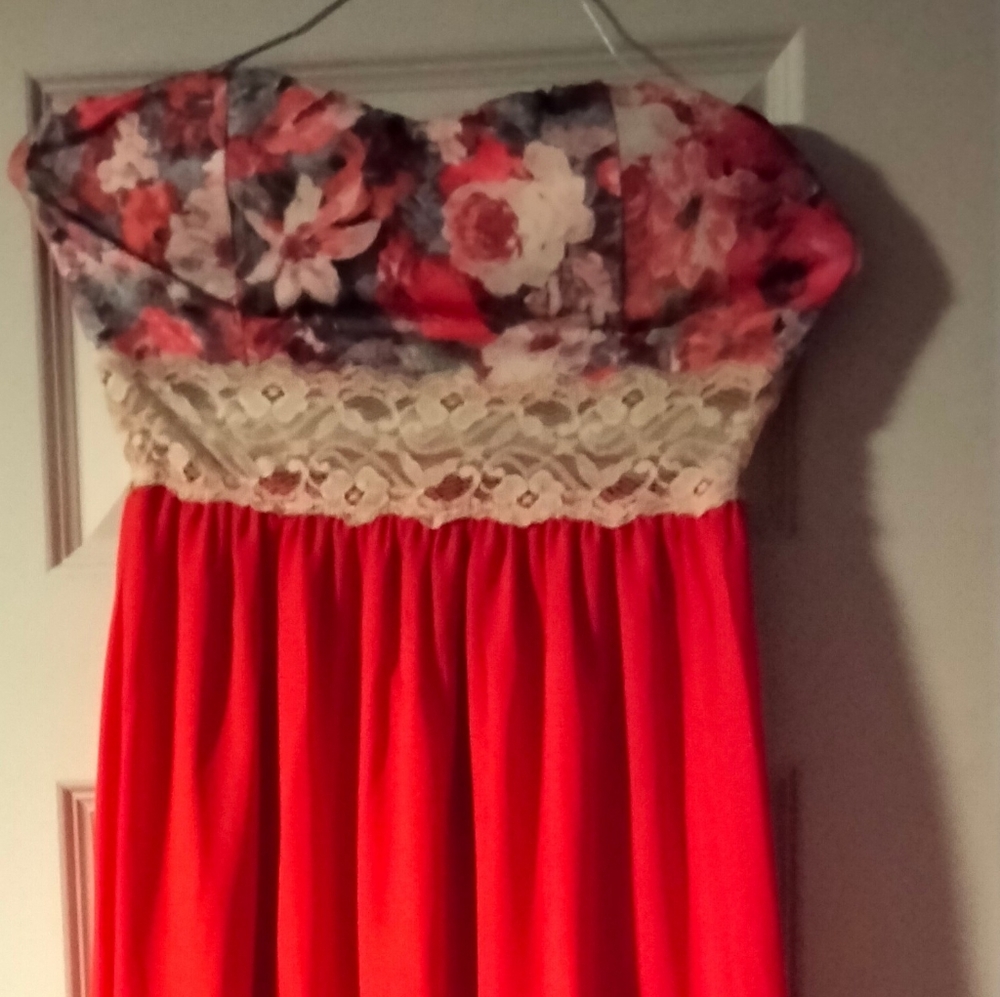 Red flower halter top